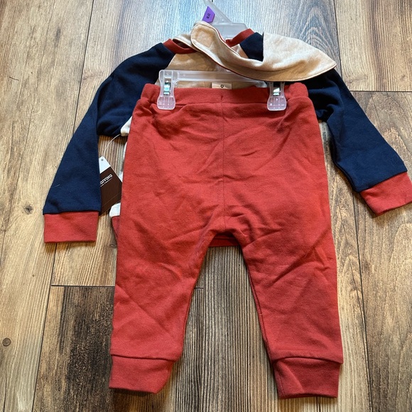 🦃Way to celebrate Thanksgiving baby boy 3 piece outfit; size: 12 months - Picture 4 of 5